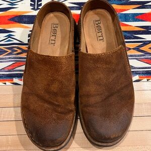 BORN slip-on loafer. Size 42 (US9)